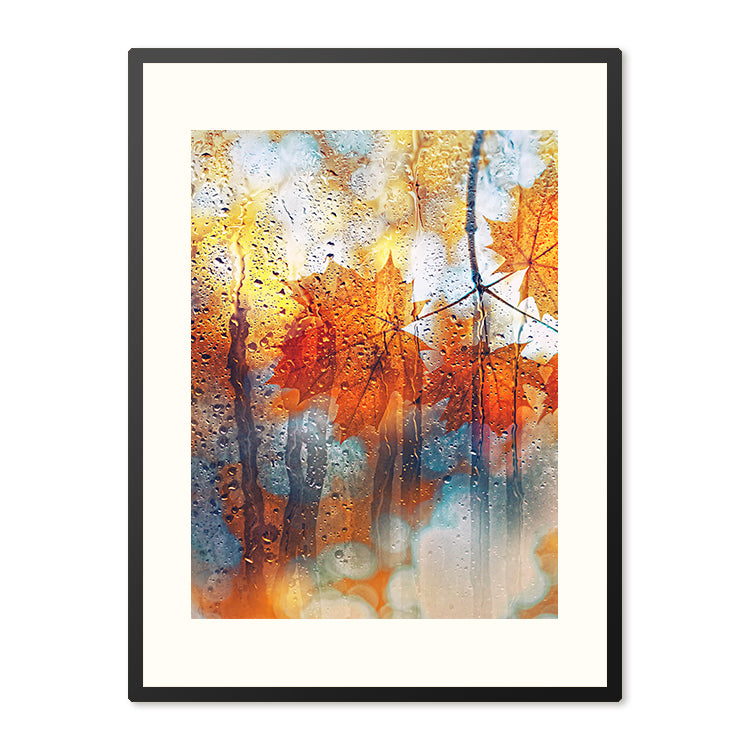 Poster in Lijst Herfstbladeren achter regenachtig glas
