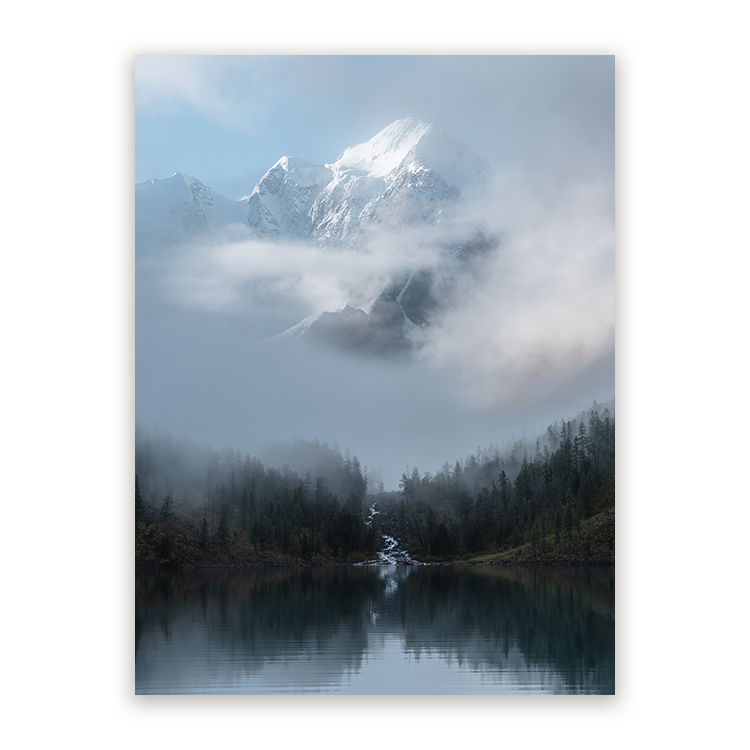 Schilderij Mistige Bergtoppen