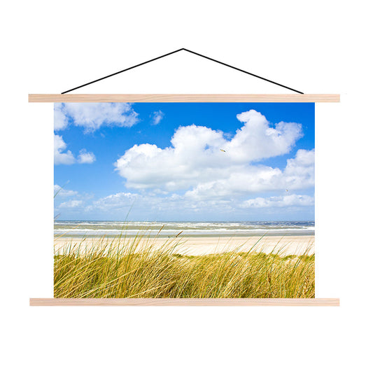 Textielposter aan de Noordzee